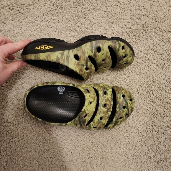 KEEN Men's Yogui Arts Clogs - Picture 3 of 7